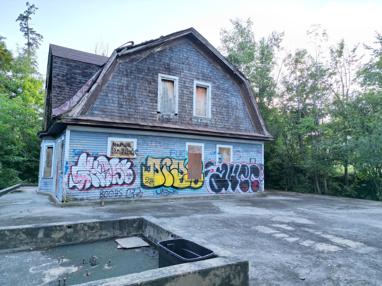 









1404


Ch. d'Aylmer

,
Gatineau (Aylmer),




QC
J9H7L4

