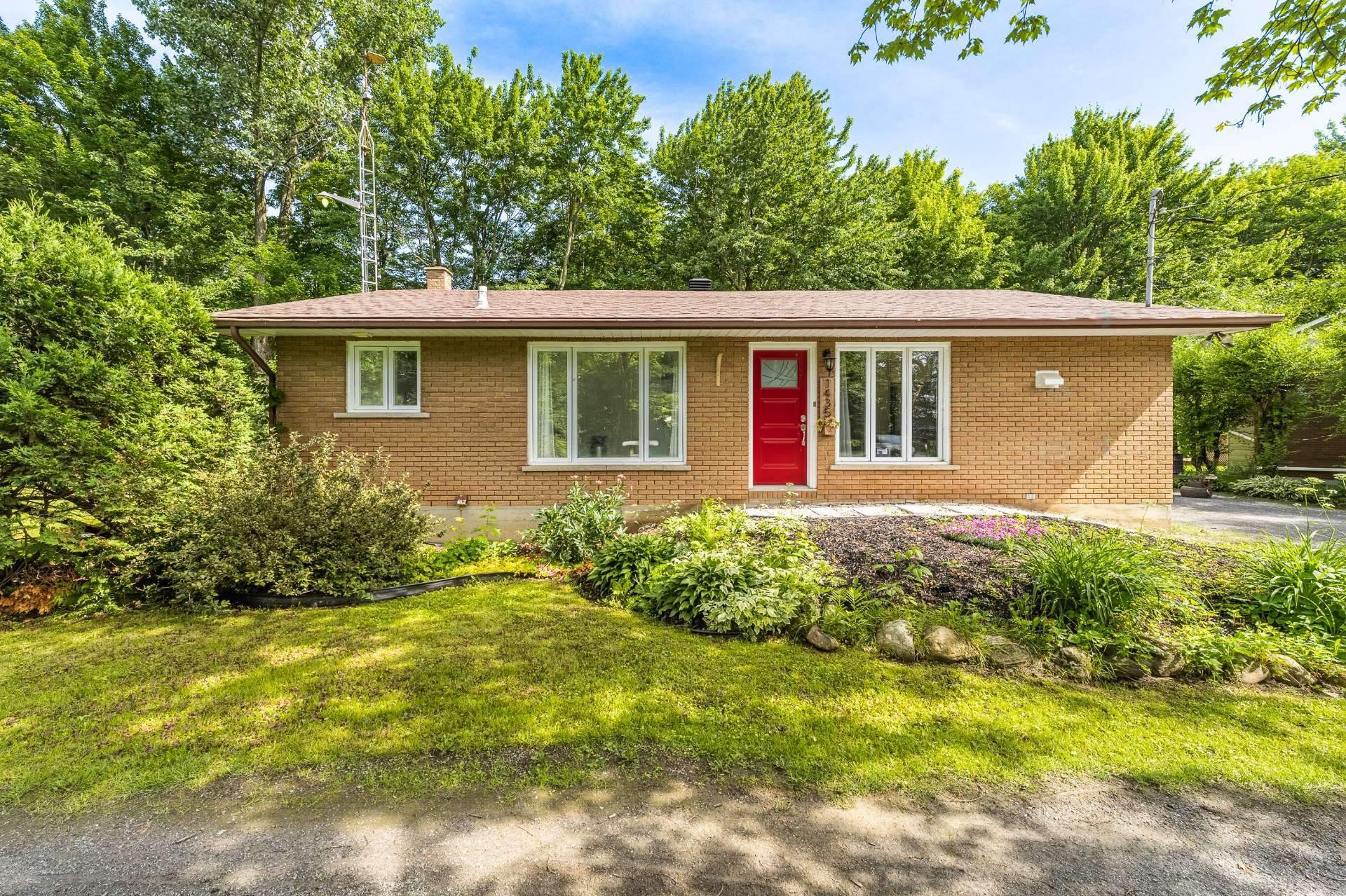 









1435


Ch. Delorme

,
Farnham,




QC
J2N2P9


