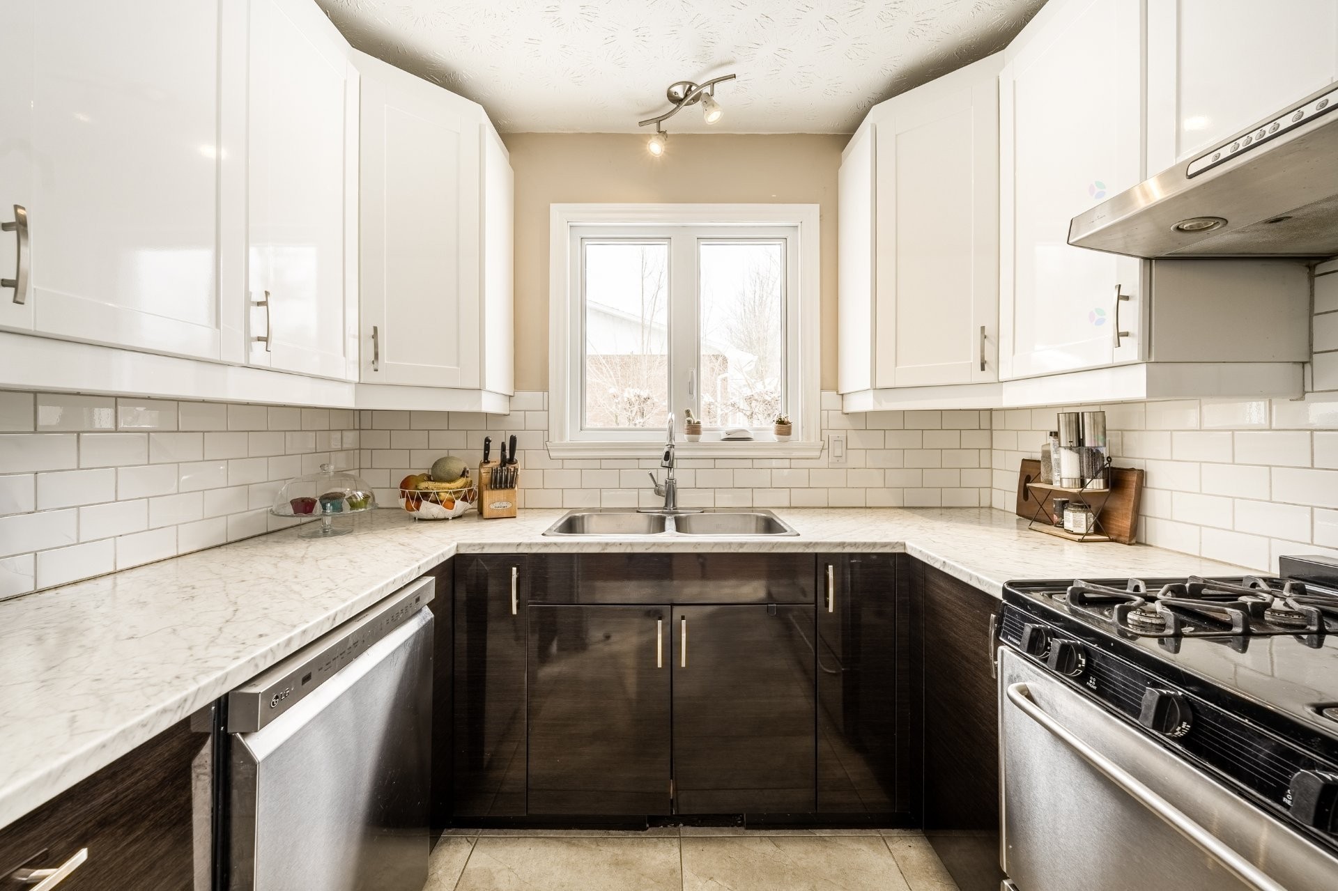









1435


Ch. Delorme

,
Farnham,




QC
J2N2P9


