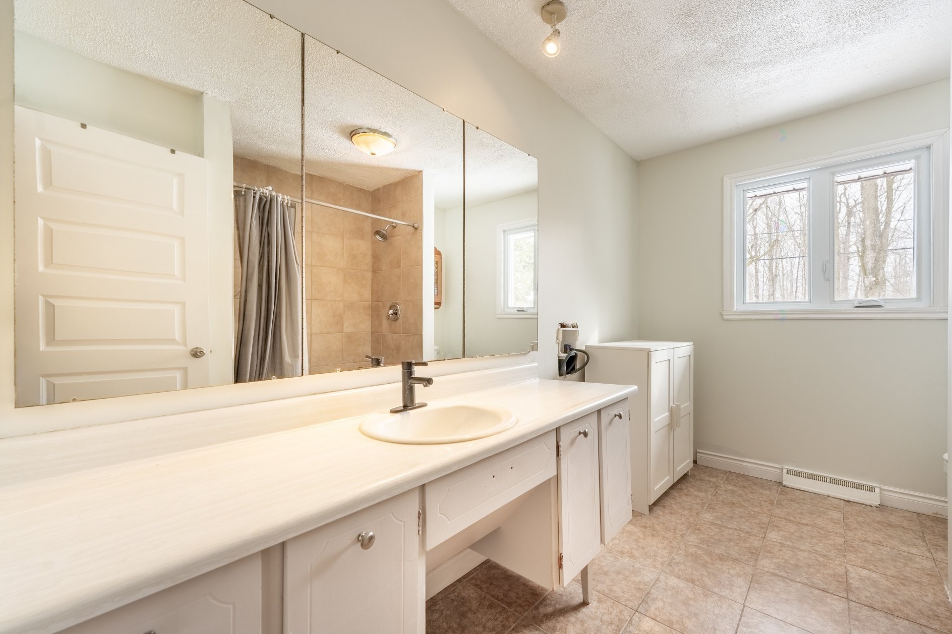 









1435


Ch. Delorme

,
Farnham,




QC
J2N2P9

