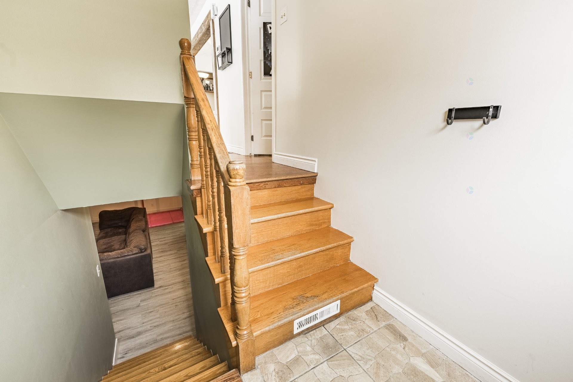 









1435


Ch. Delorme

,
Farnham,




QC
J2N2P9

