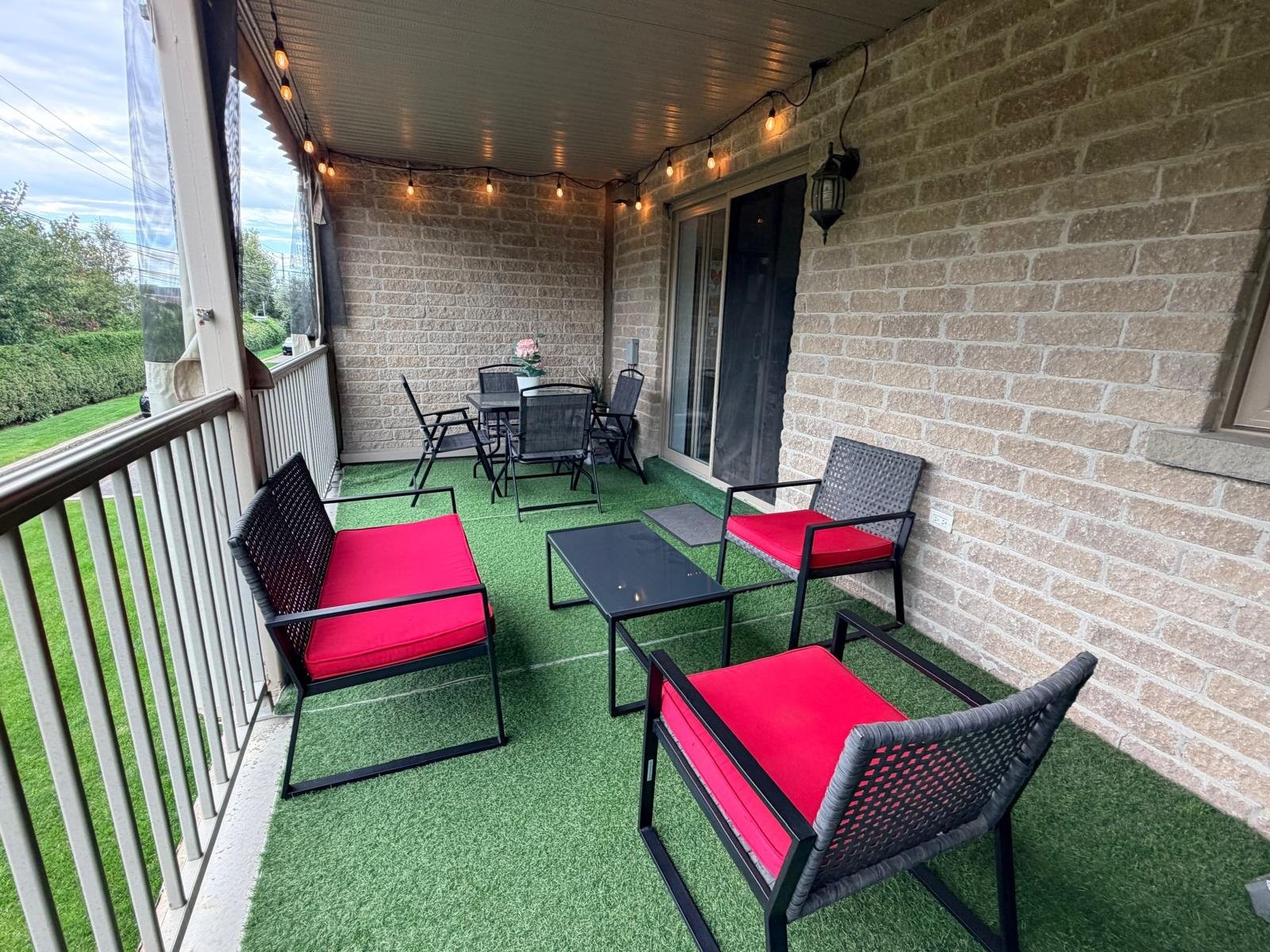









2072


Rue de Castellane

,
Laval (Vimont),




QC
H7K0A4

