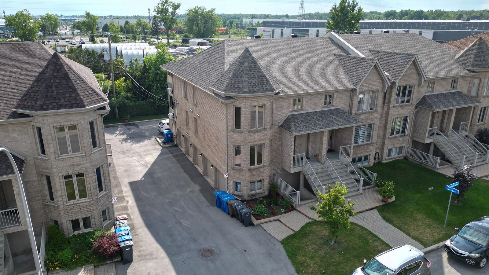 









2072


Rue de Castellane

,
Laval (Vimont),




QC
H7K0A4

