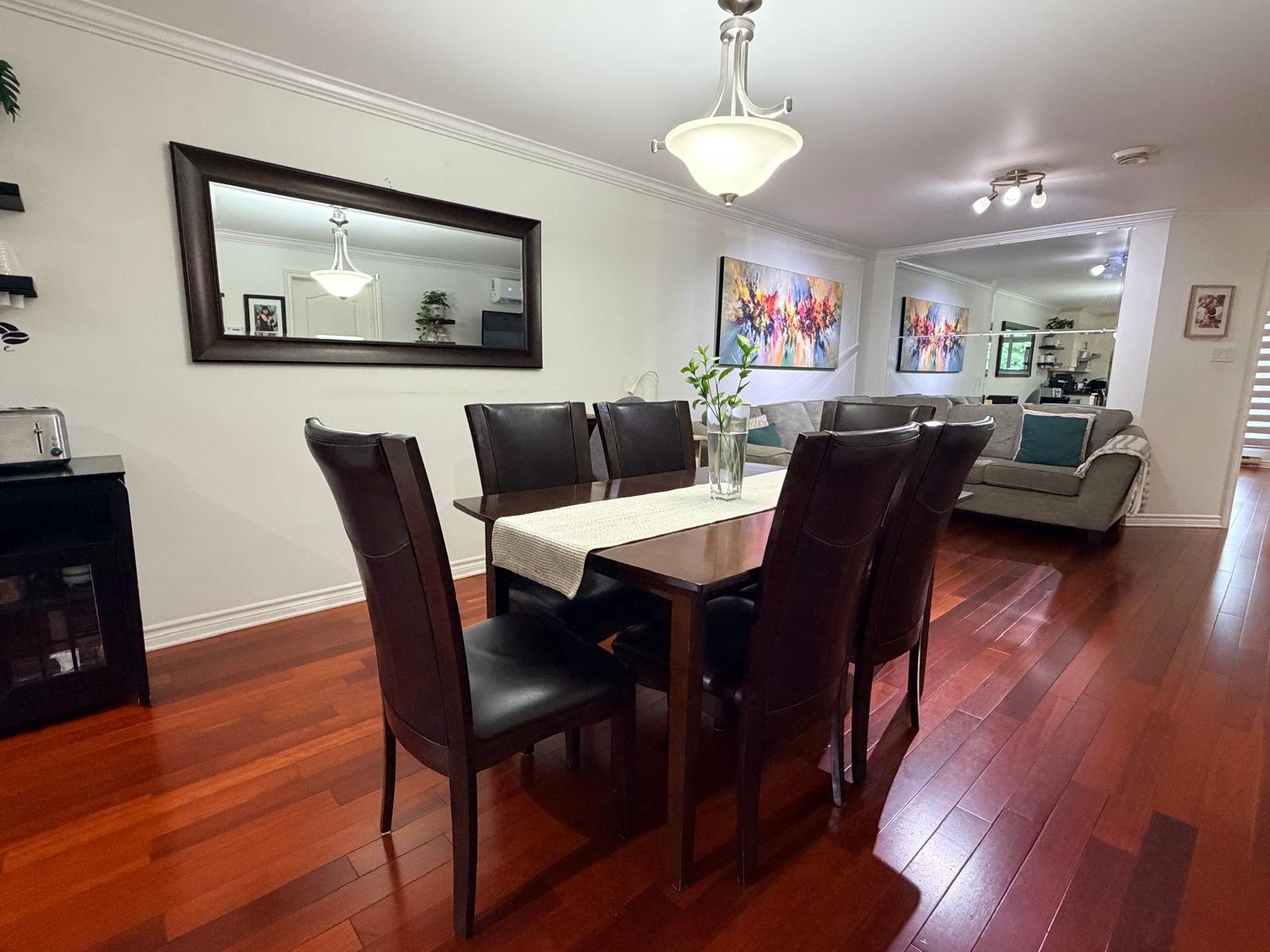 









2072


Rue de Castellane

,
Laval (Vimont),




QC
H7K0A4

