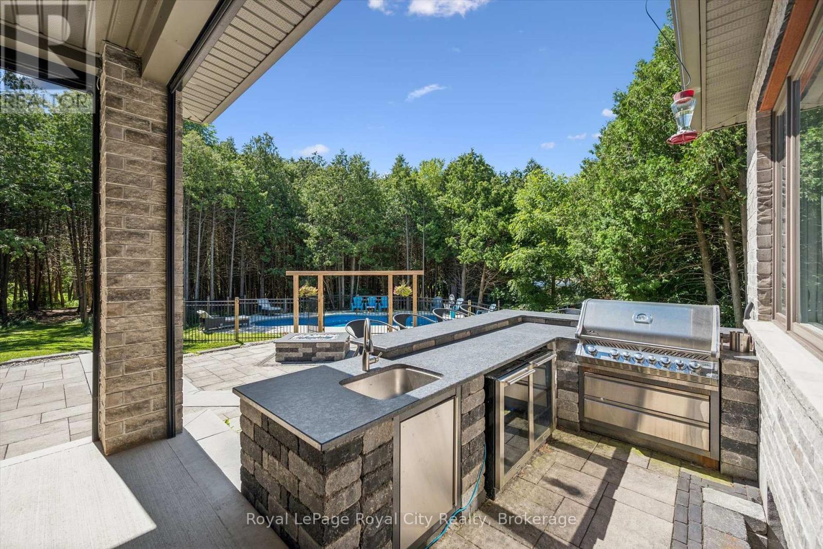 












133 COOKS MILL ROAD

,
Puslinch,




Ontario
N1L0N9

