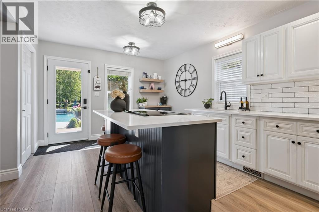 












332 JANE Street

,
Palmerston,




Ontario
N0G2P0

