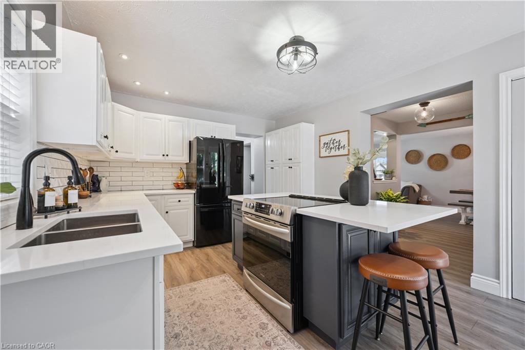 












332 JANE Street

,
Palmerston,




Ontario
N0G2P0

