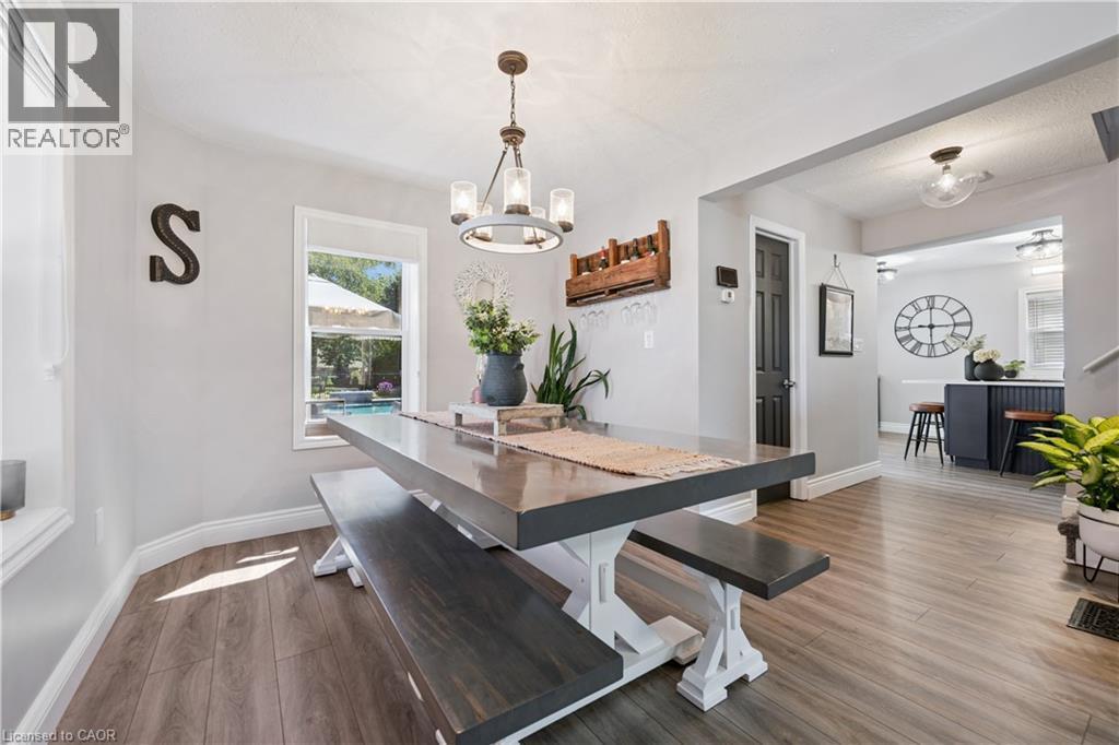 












332 JANE Street

,
Palmerston,




Ontario
N0G2P0

