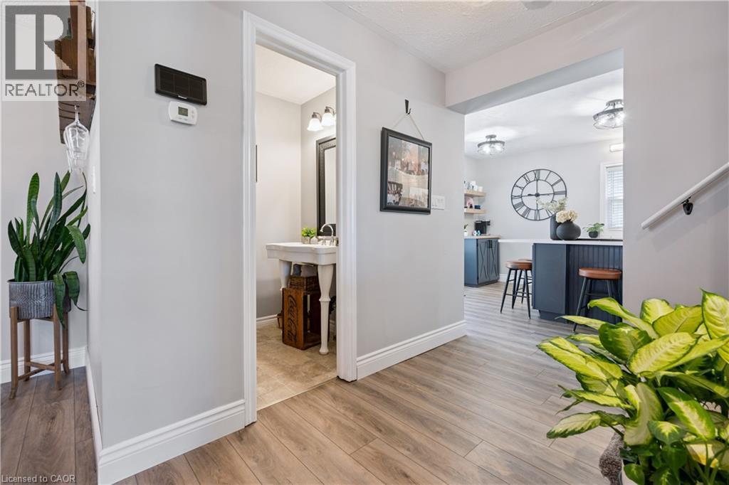 












332 JANE Street

,
Palmerston,




Ontario
N0G2P0

