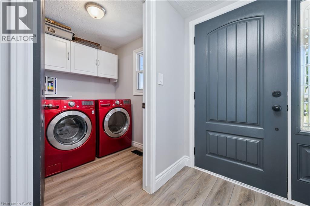












332 JANE Street

,
Palmerston,




Ontario
N0G2P0

