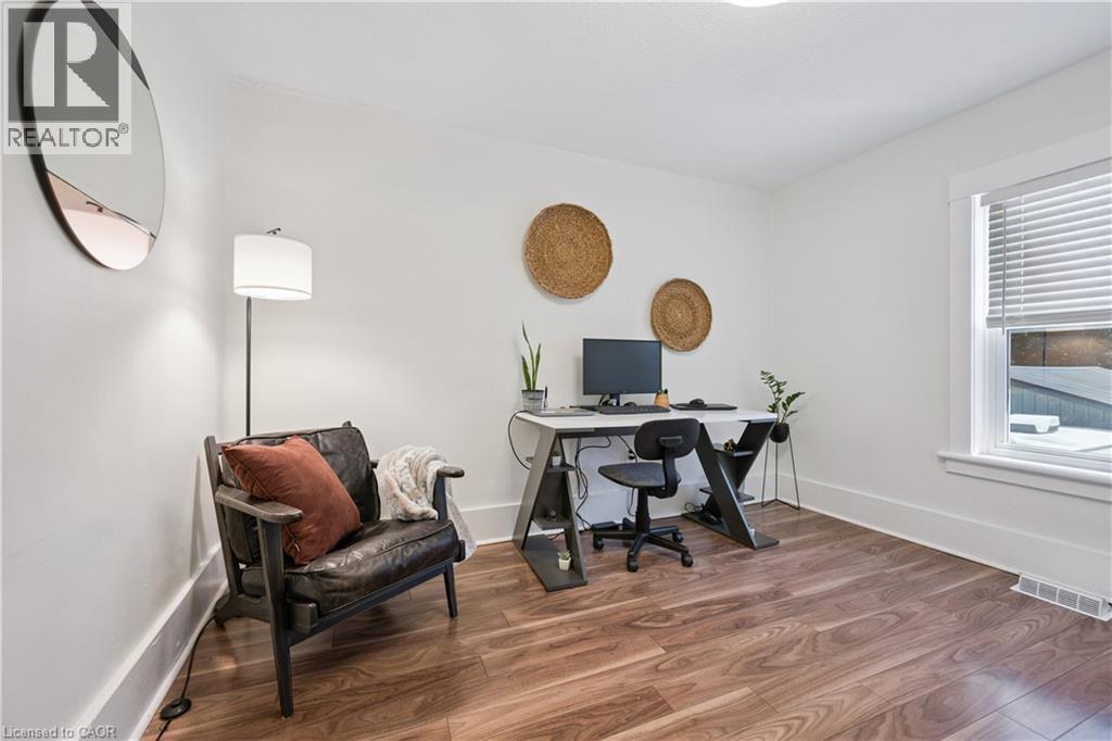 












332 JANE Street

,
Palmerston,




Ontario
N0G2P0

