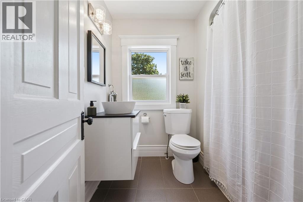 












332 JANE Street

,
Palmerston,




Ontario
N0G2P0

