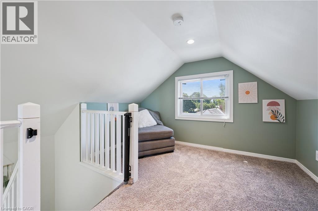 












332 JANE Street

,
Palmerston,




Ontario
N0G2P0

