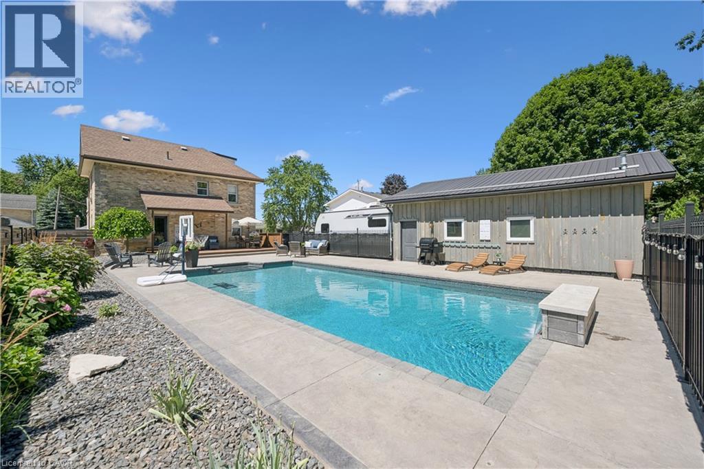 












332 JANE Street

,
Palmerston,




Ontario
N0G2P0

