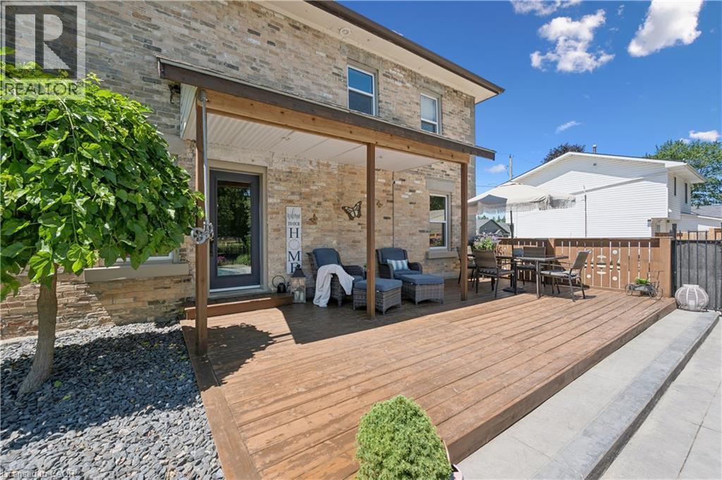 












332 JANE Street

,
Palmerston,




Ontario
N0G2P0

