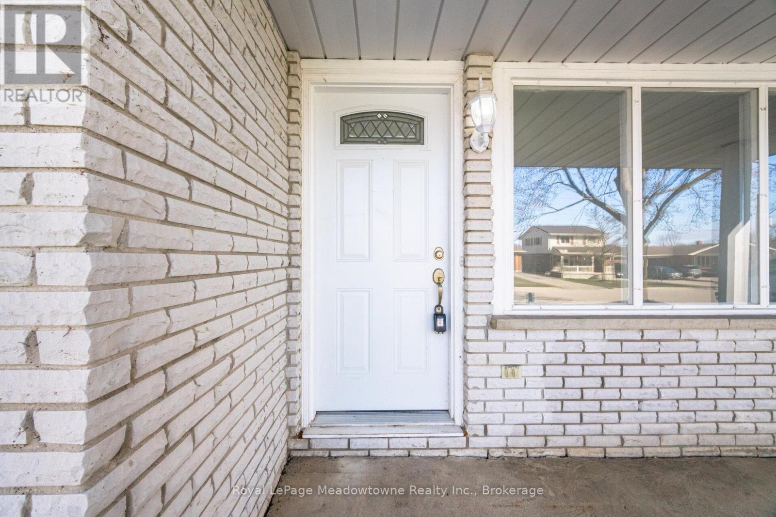 












680 RAGLAN STREET

,
Minto (Palmerston),




Ontario
N0G2P0


