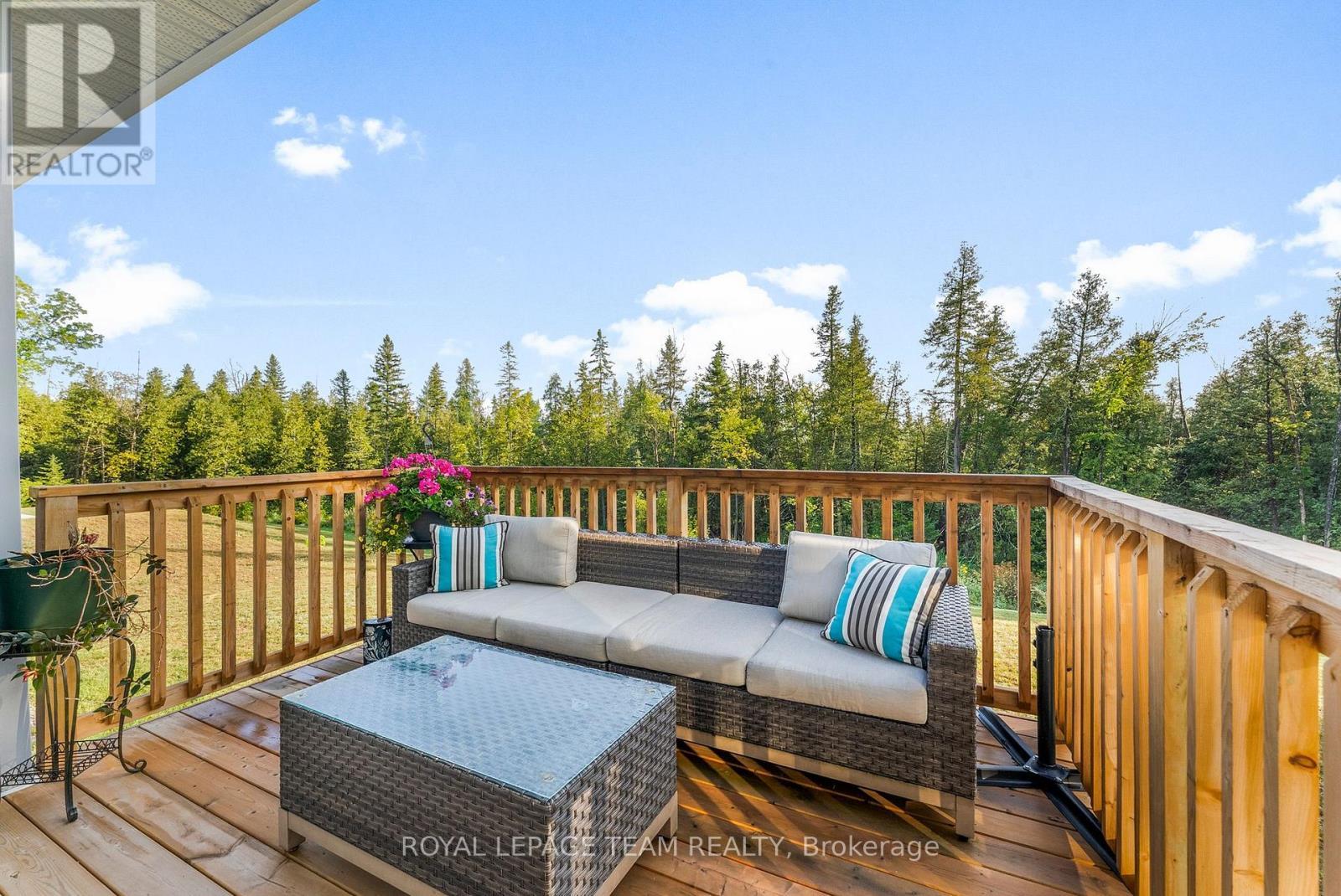 












44 MORNING FLIGHT COURT

,
Greater Madawaska,




Ontario
K0J1H0

