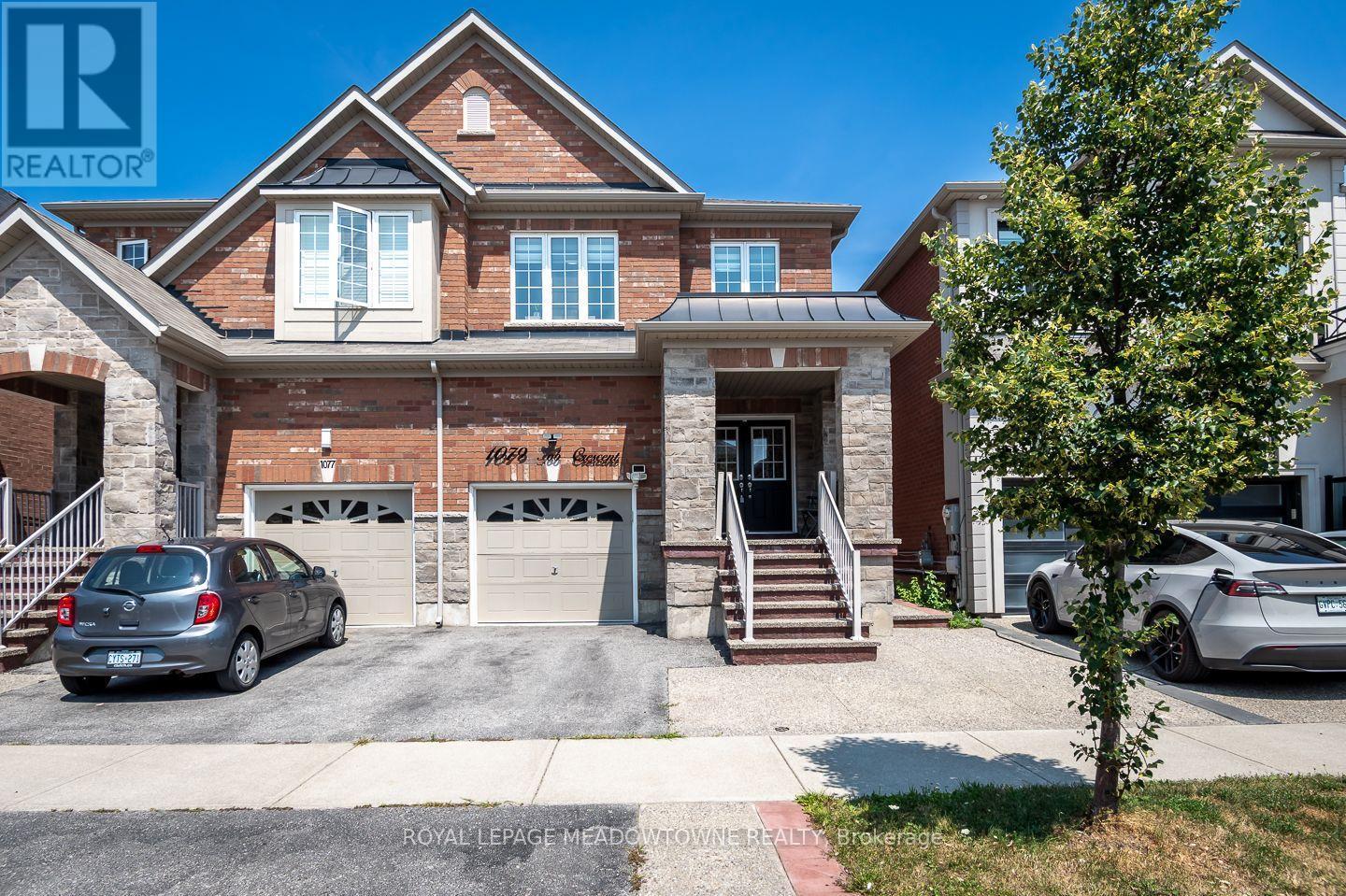 












1079 JOB CRESCENT

,
Milton,




Ontario
L9T8V5

