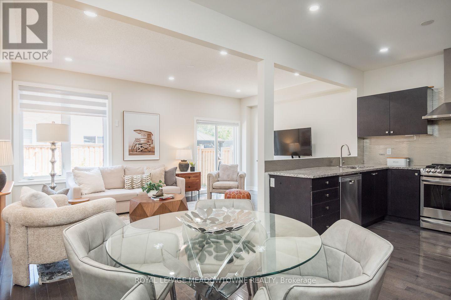 












1079 JOB CRESCENT

,
Milton,




Ontario
L9T8V5

