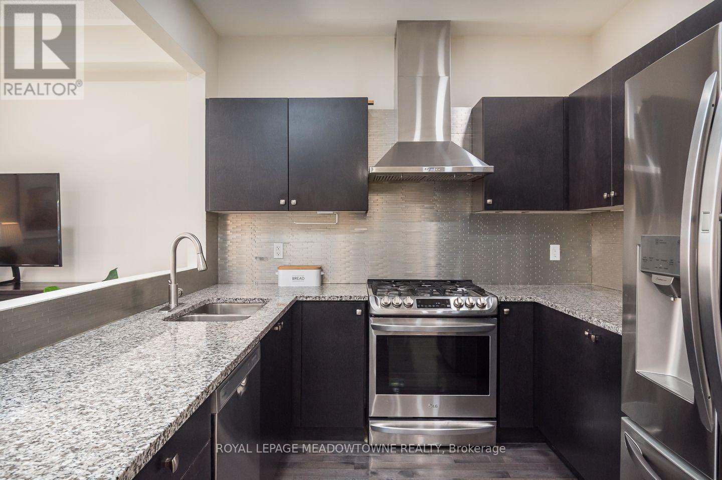 












1079 JOB CRESCENT

,
Milton,




Ontario
L9T8V5

