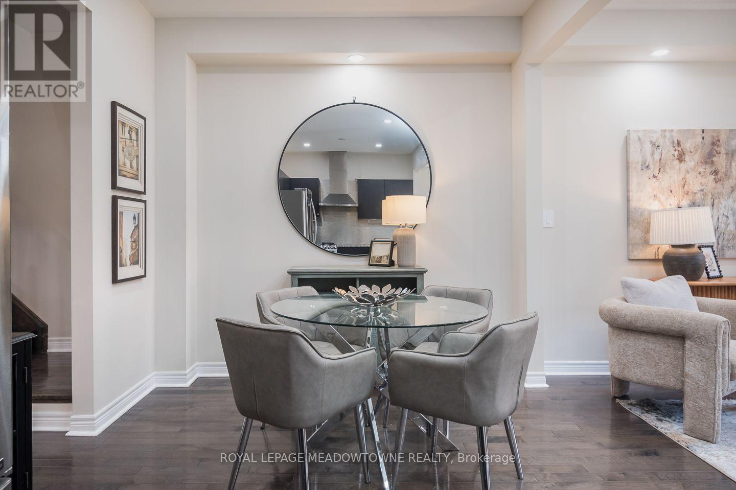 












1079 JOB CRESCENT

,
Milton,




Ontario
L9T8V5

