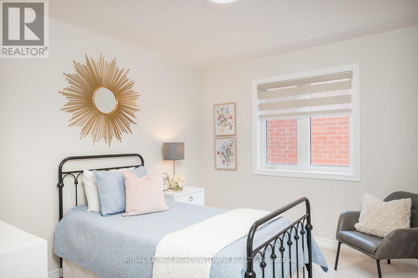 












1079 JOB CRESCENT

,
Milton,




Ontario
L9T8V5

