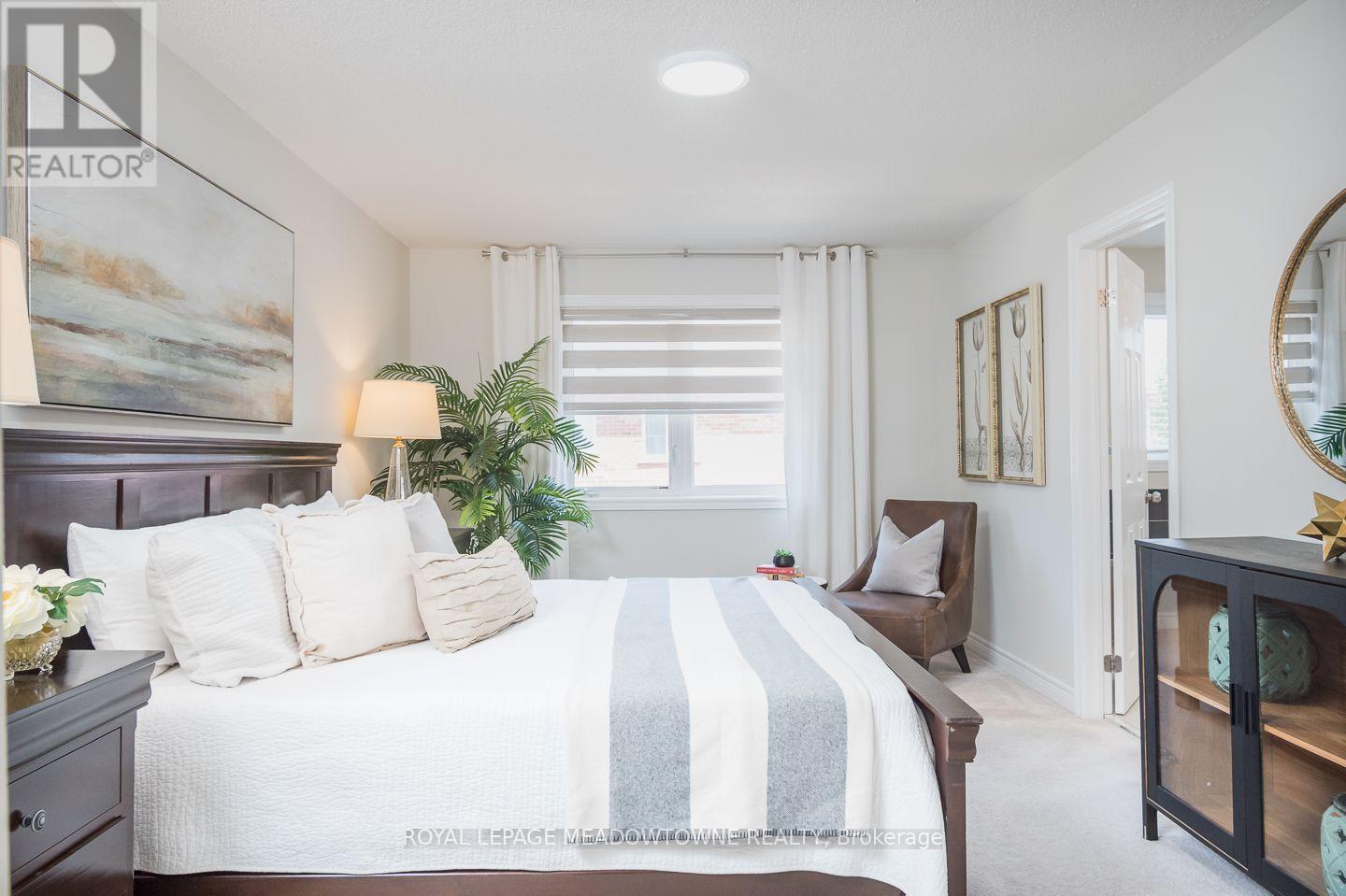 












1079 JOB CRESCENT

,
Milton,




Ontario
L9T8V5

