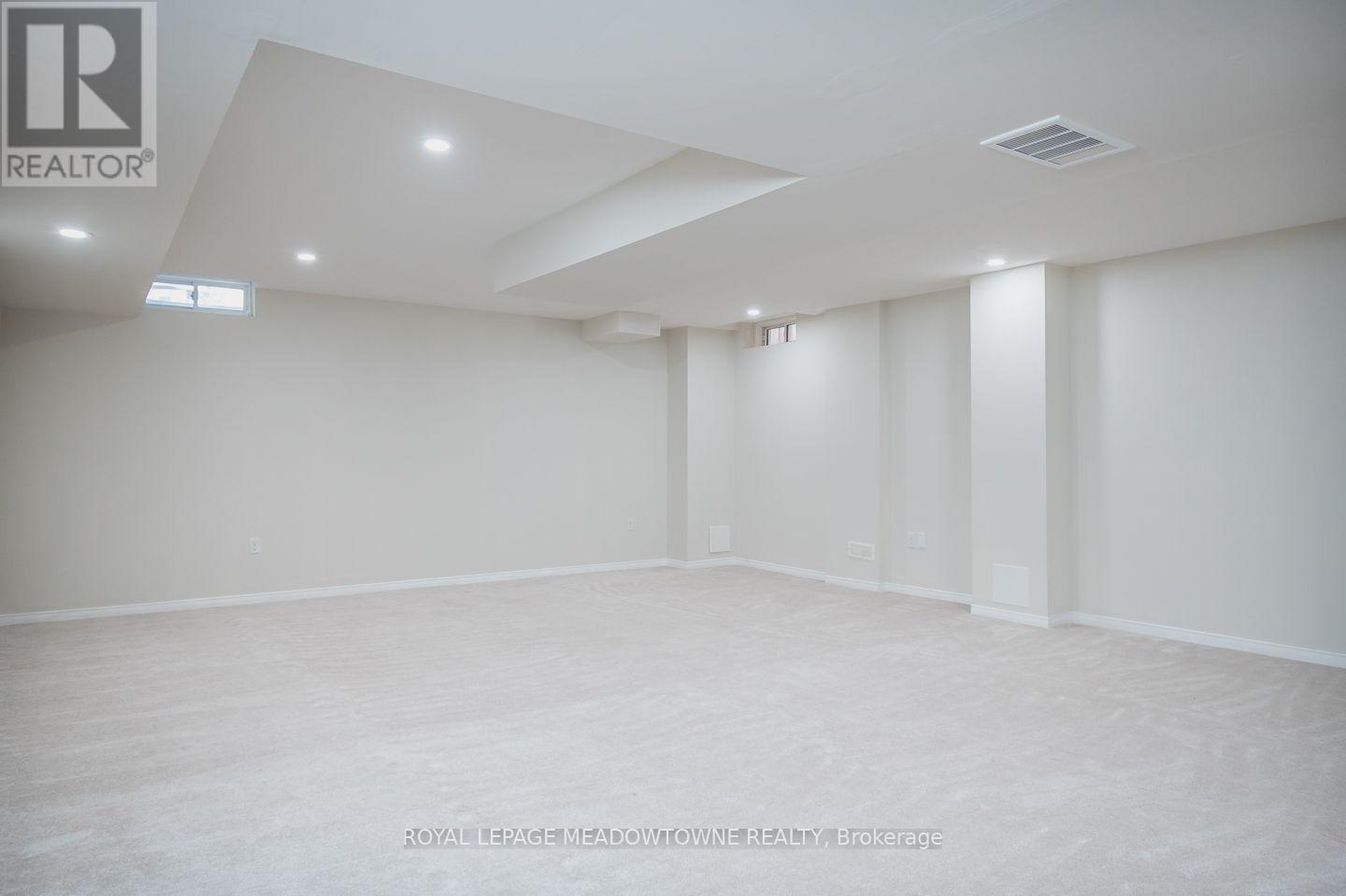 












1079 JOB CRESCENT

,
Milton,




Ontario
L9T8V5

