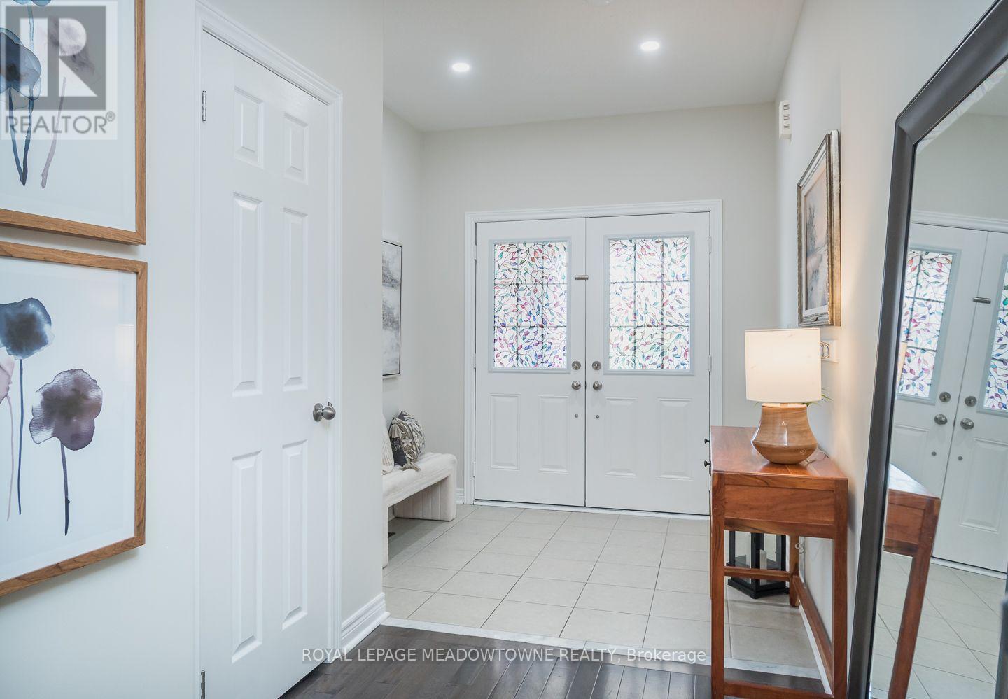












1079 JOB CRESCENT

,
Milton,




Ontario
L9T8V5

