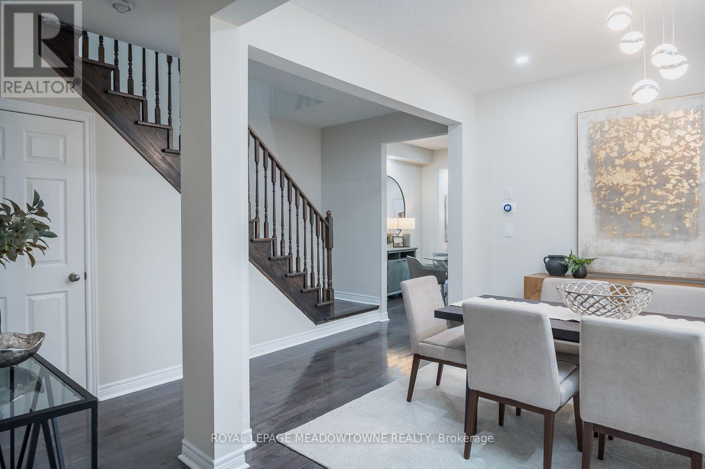 












1079 JOB CRESCENT

,
Milton,




Ontario
L9T8V5

