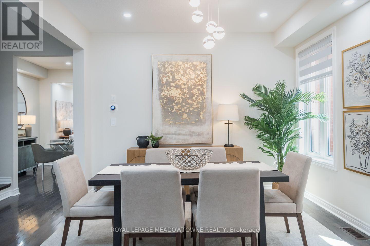 












1079 JOB CRESCENT

,
Milton,




Ontario
L9T8V5

