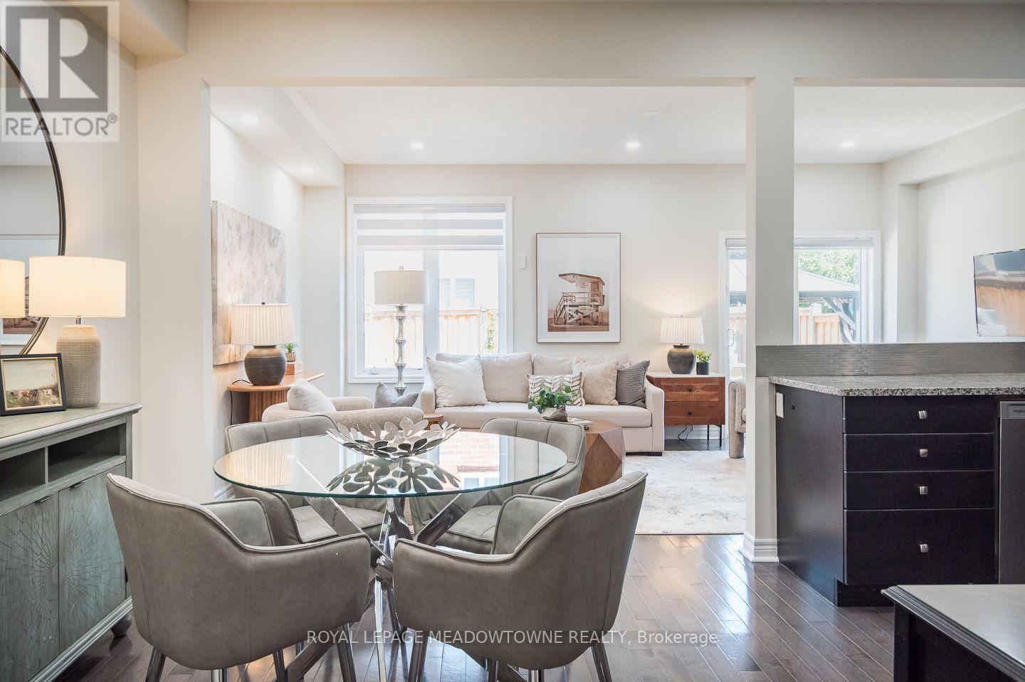 












1079 JOB CRESCENT

,
Milton,




Ontario
L9T8V5


