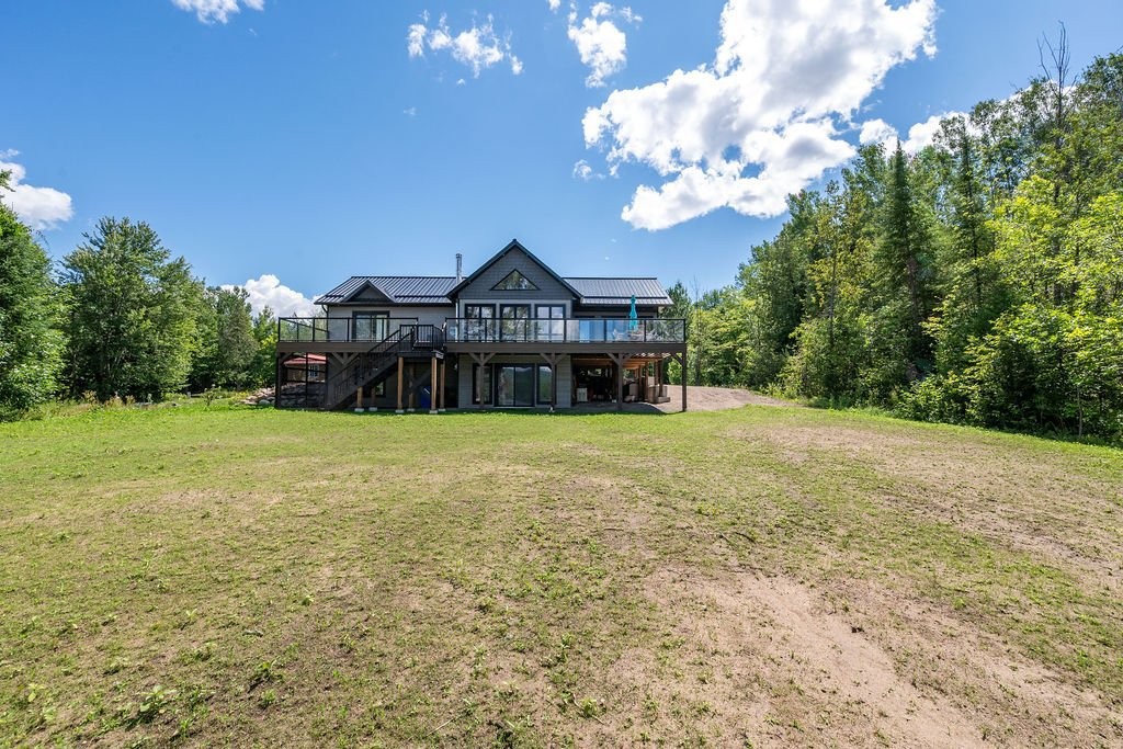 









219


Ch. Tripp

,
Sheenboro,




QC
J0X2Z0

