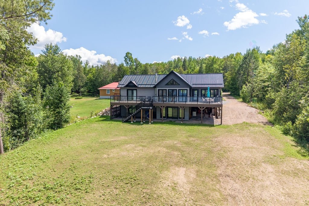 









219


Ch. Tripp

,
Sheenboro,




QC
J0X2Z0

