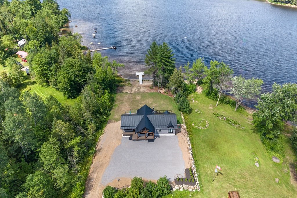 









219


Ch. Tripp

,
Sheenboro,




QC
J0X2Z0

