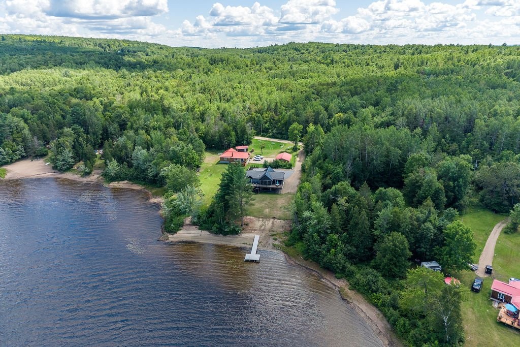









219


Ch. Tripp

,
Sheenboro,




QC
J0X2Z0

