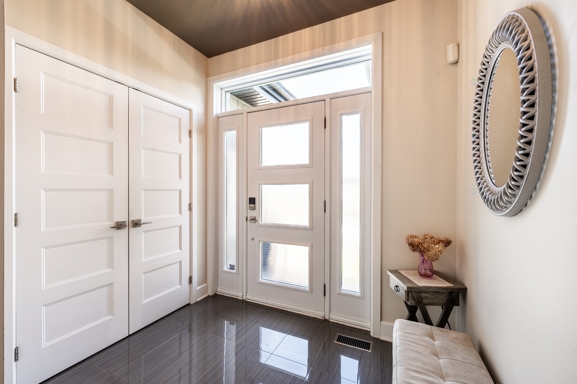 









1813


Rue de Beaulac

,
Chambly,




QC
J3L0S9


