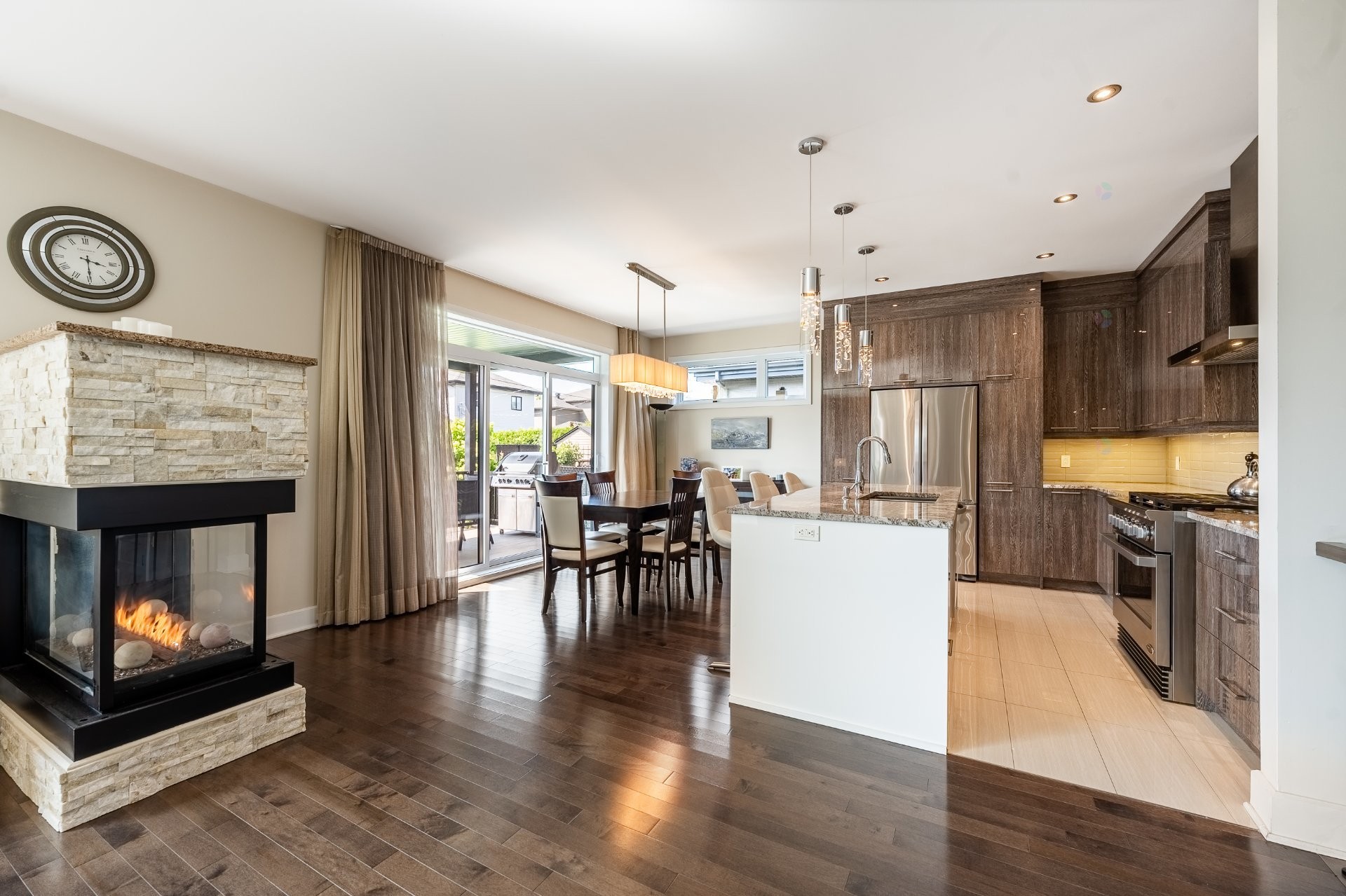 









1813


Rue de Beaulac

,
Chambly,




QC
J3L0S9

