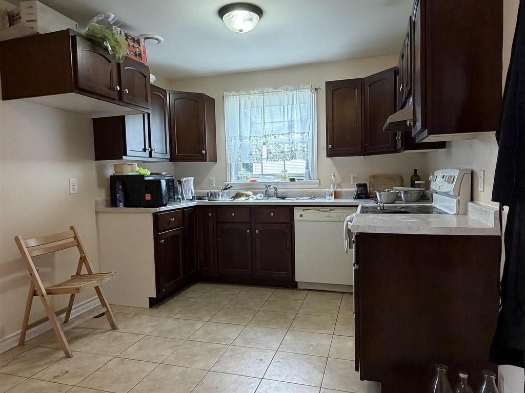












272/274 York Street

,
Glace Bay,




NS
B1A 2M3

