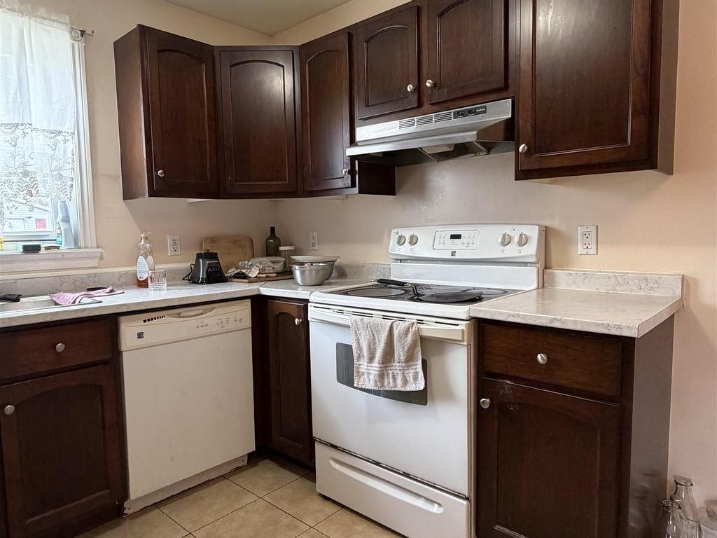 












272/274 York Street

,
Glace Bay,




NS
B1A 2M3

