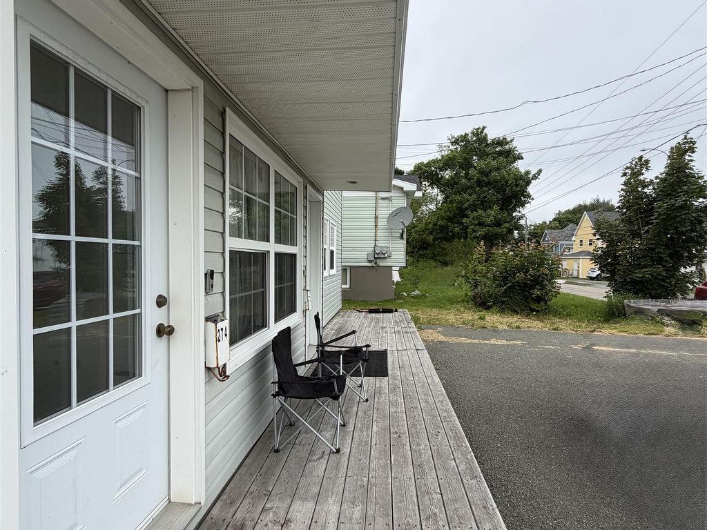 












272/274 York Street

,
Glace Bay,




NS
B1A 2M3

