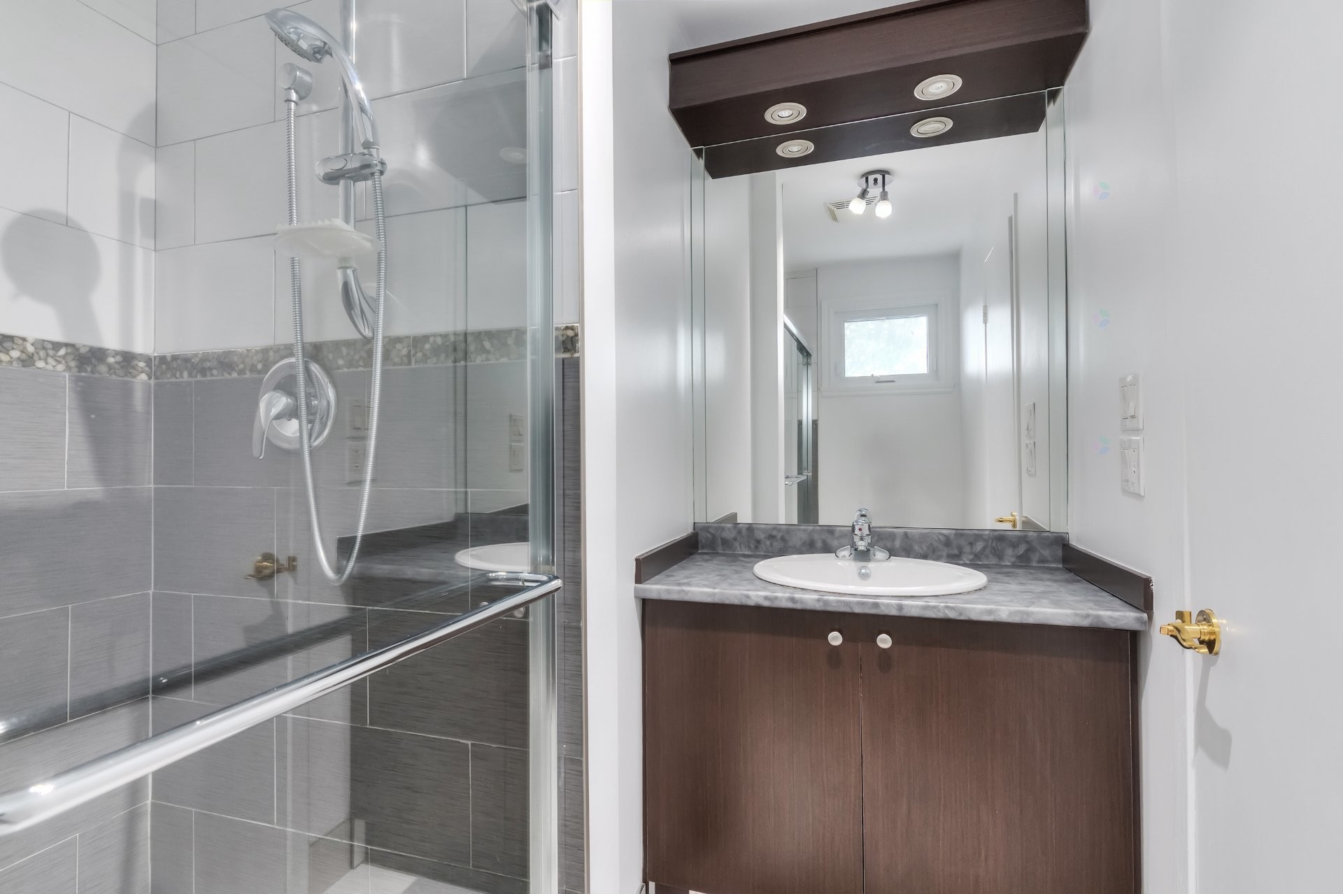 









50


Rue Westpark

,
Dollard-des-Ormeaux,




QC
H9A2J7

