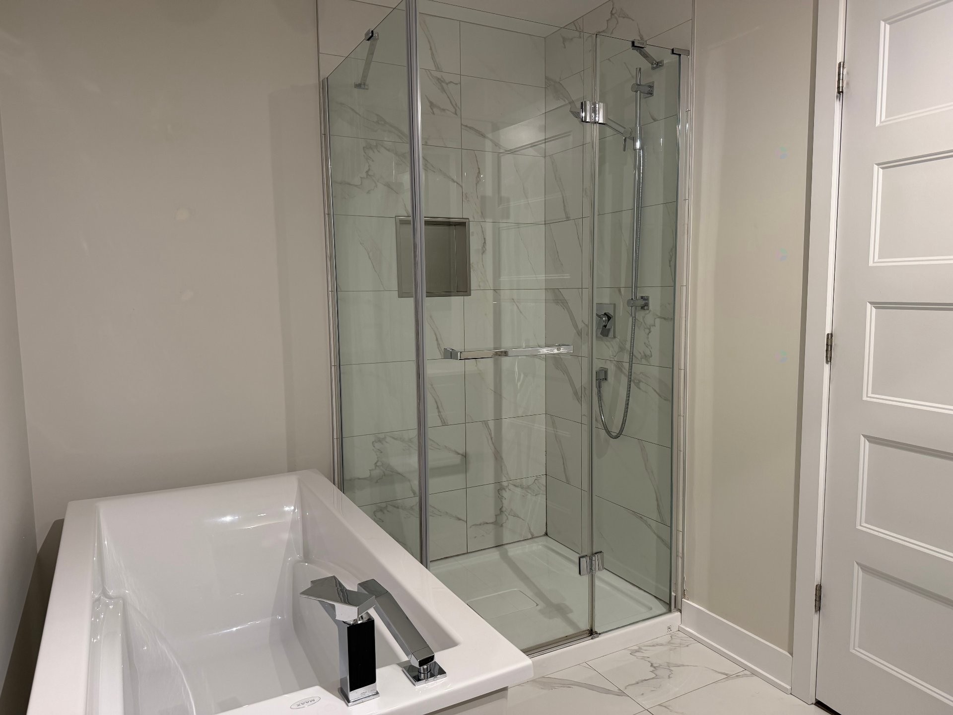 









78


Rue Moreau

, 101,
Saint-Jean-sur-Richelieu,




QC
J2W2G8

