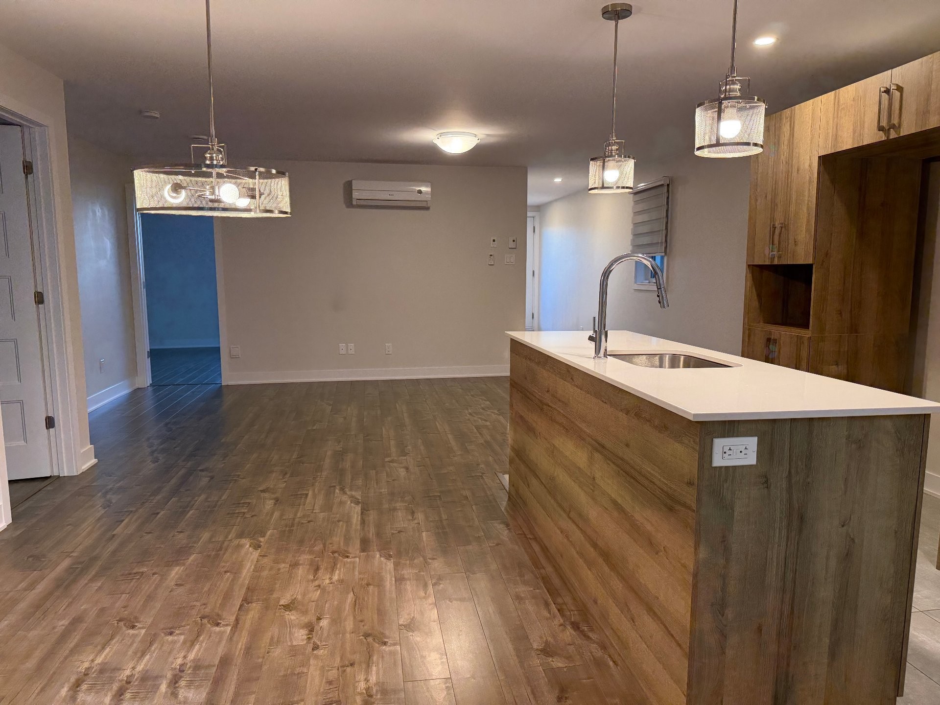 









78


Rue Moreau

, 101,
Saint-Jean-sur-Richelieu,




QC
J2W2G8

