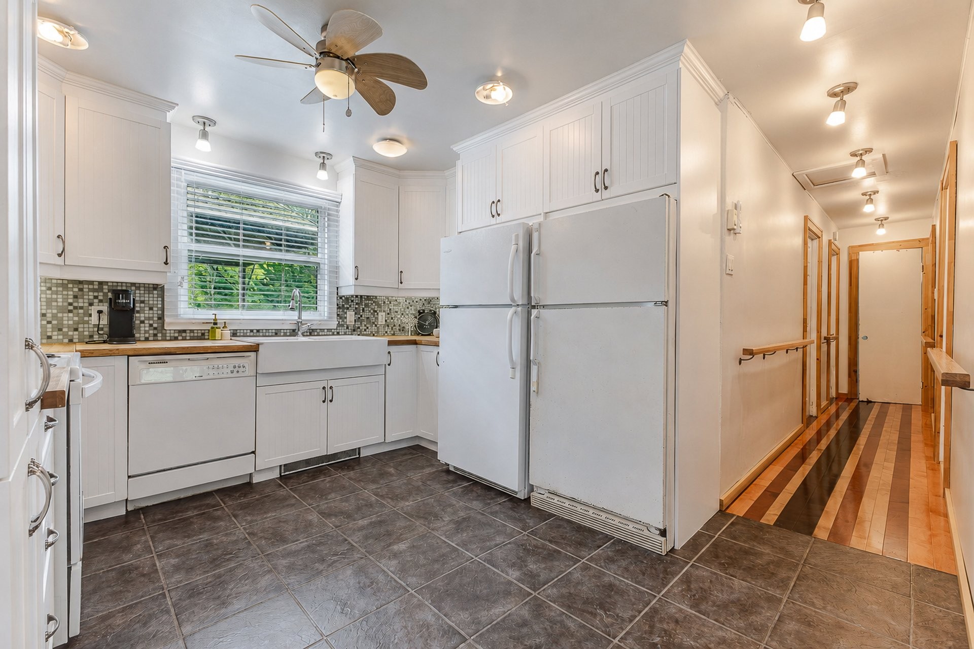









227


48e Rue O.

,
Venise-en-Québec,




QC
J0J2K0

