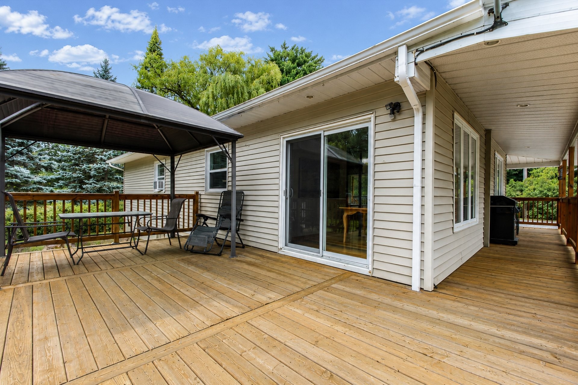 









227


48e Rue O.

,
Venise-en-Québec,




QC
J0J2K0


