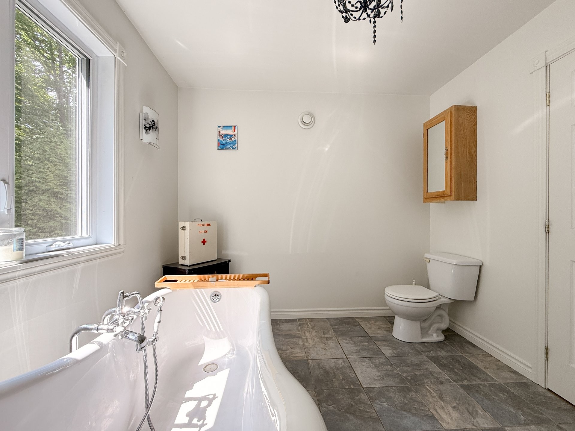 









850


Ch. des Thuyas

,
Shawinigan,




QC
G9R1Y2

