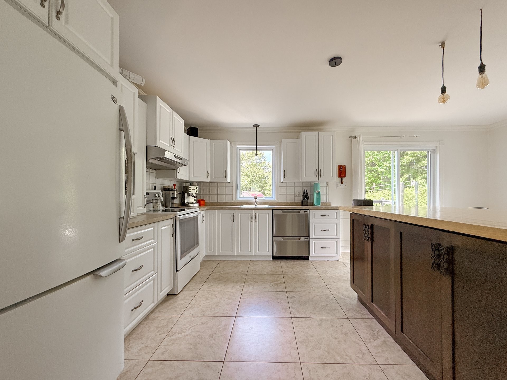 









850


Ch. des Thuyas

,
Shawinigan,




QC
G9R1Y2

