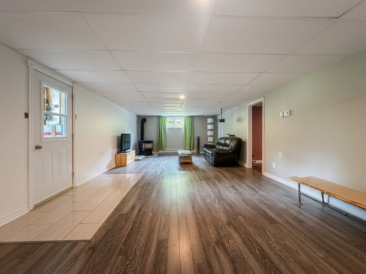









850


Ch. des Thuyas

,
Shawinigan,




QC
G9R1Y2

