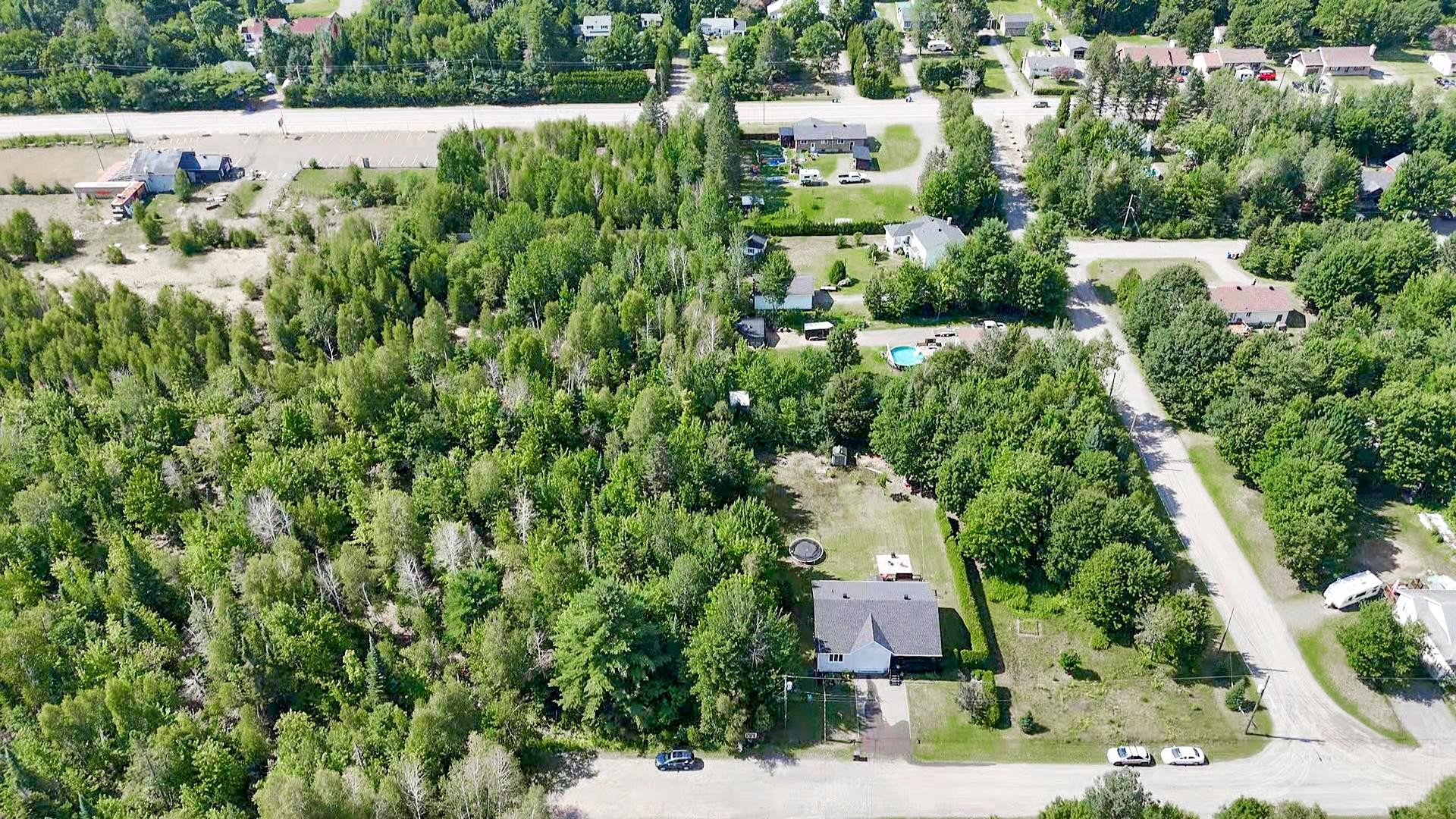 









850


Ch. des Thuyas

,
Shawinigan,




QC
G9R1Y2

